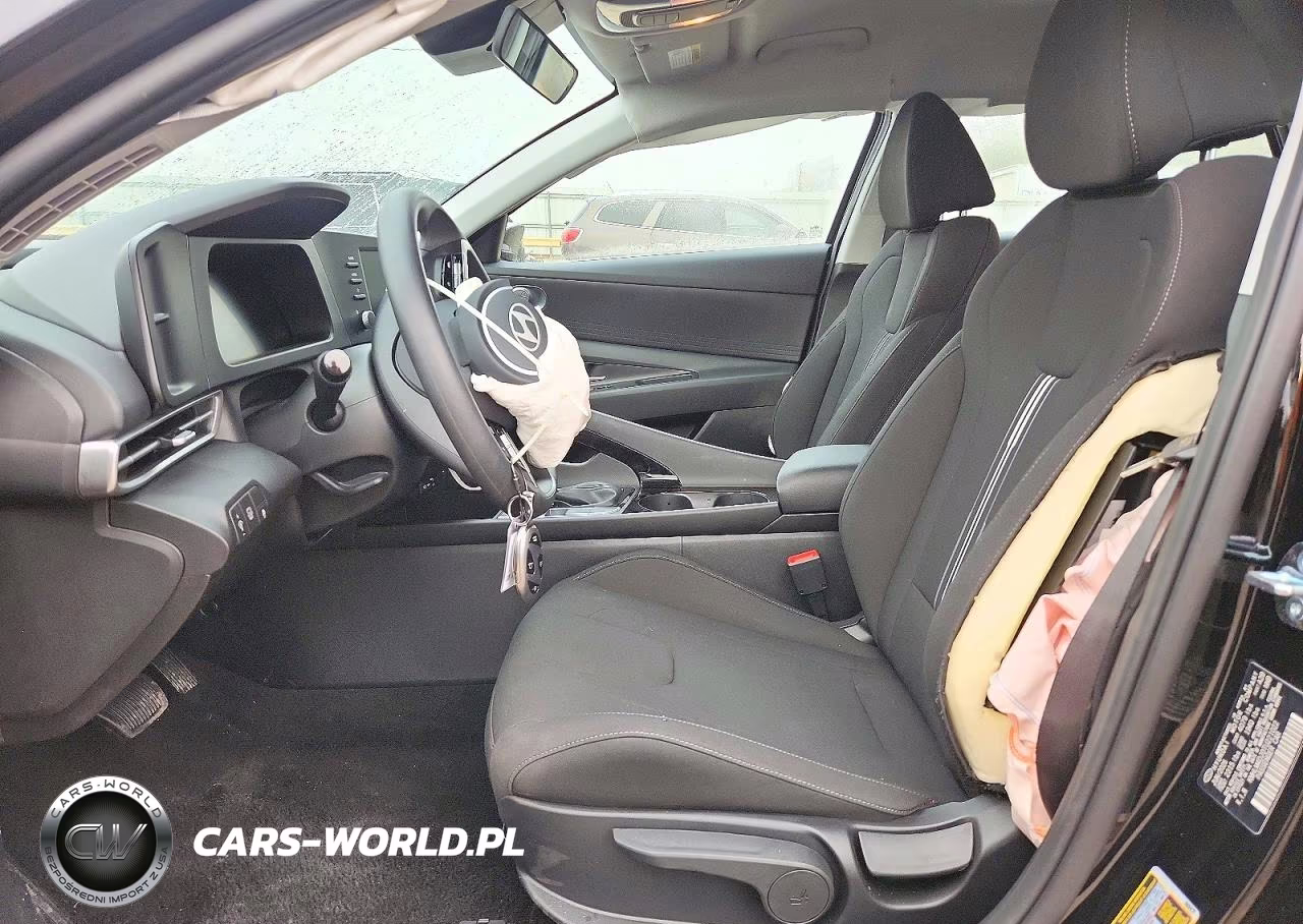 2026 Hyundai Elantra Hybrid Blue VIN:KMHLM4DJ0TU221022 - 7