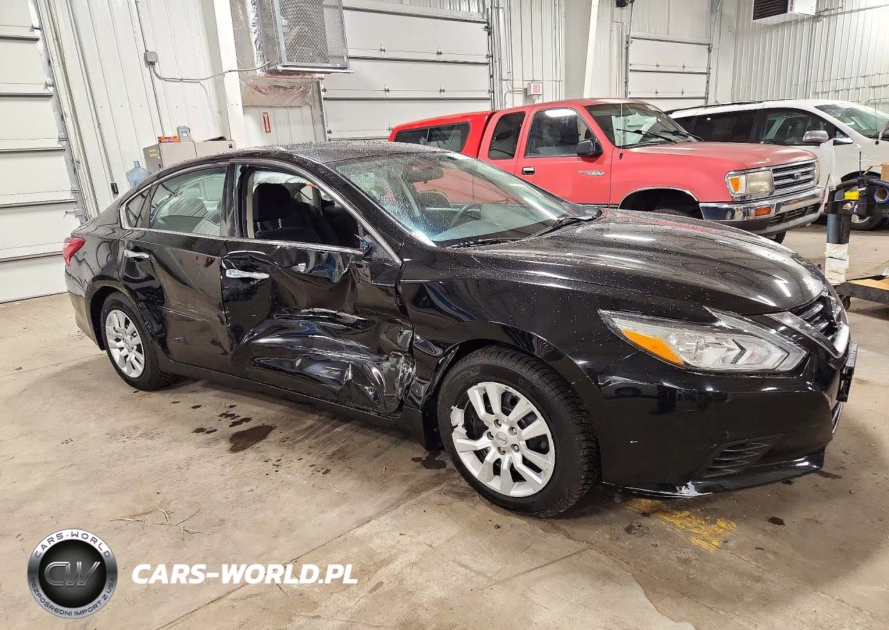 2017 Nissan Altima 2.5 S VIN:1N4AL3AP4HN353208 - 4