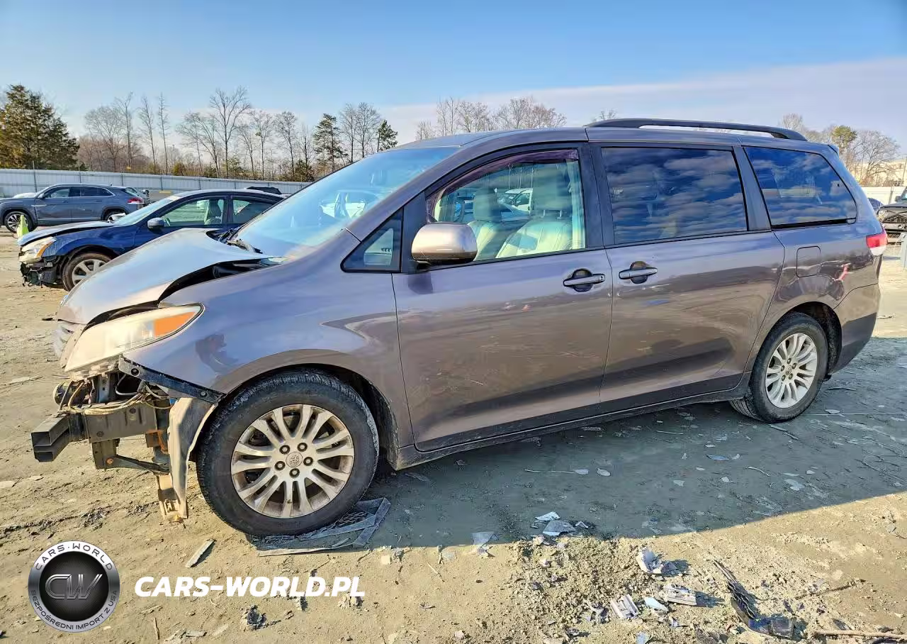 2013 Toyota Sienna Xle