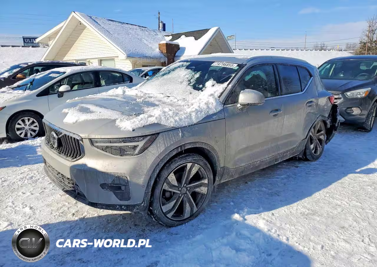 2024 Volvo Xc40 Plus