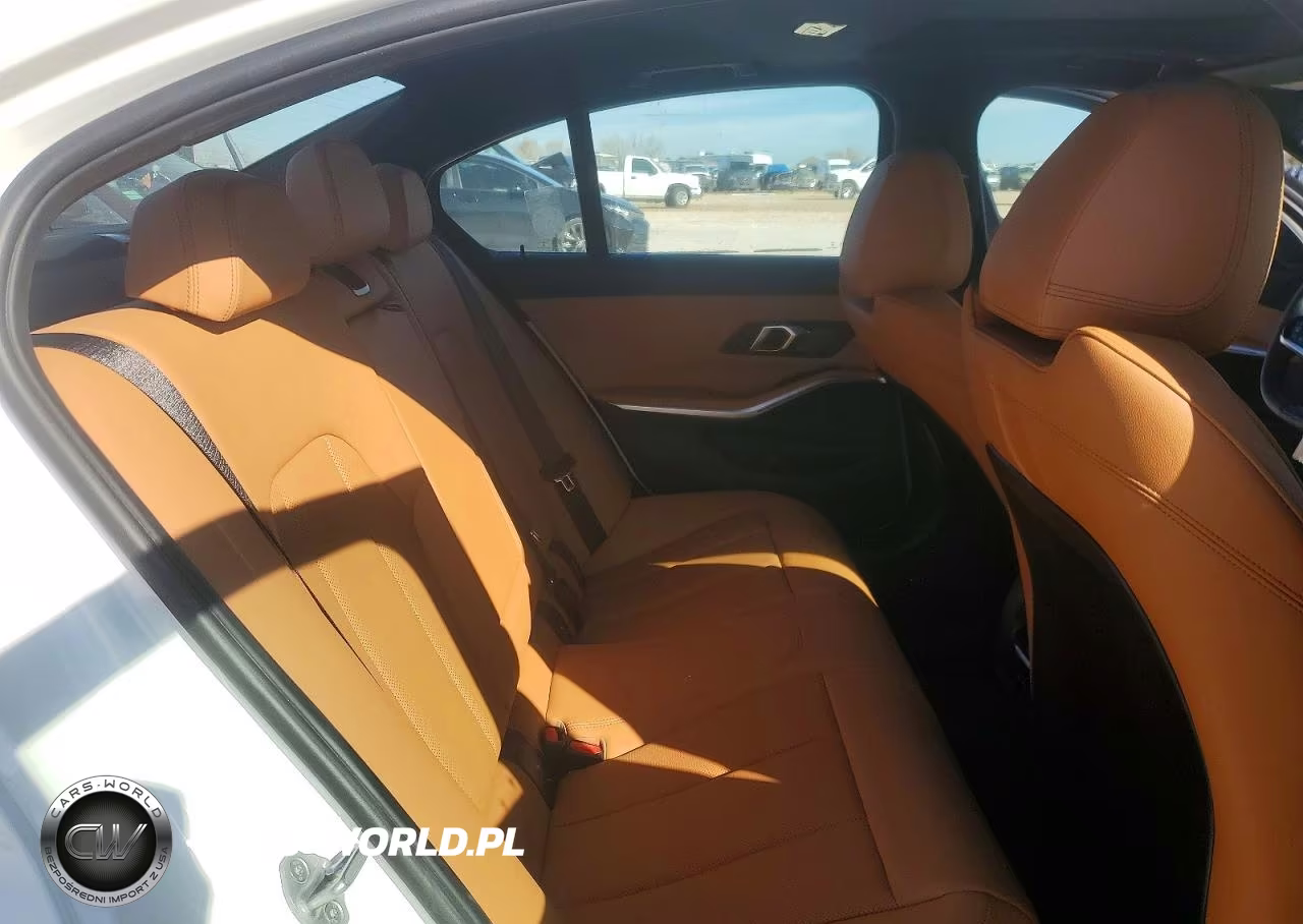 2025 BMW 330I VIN:3MW69CW06S8F32366 - 10