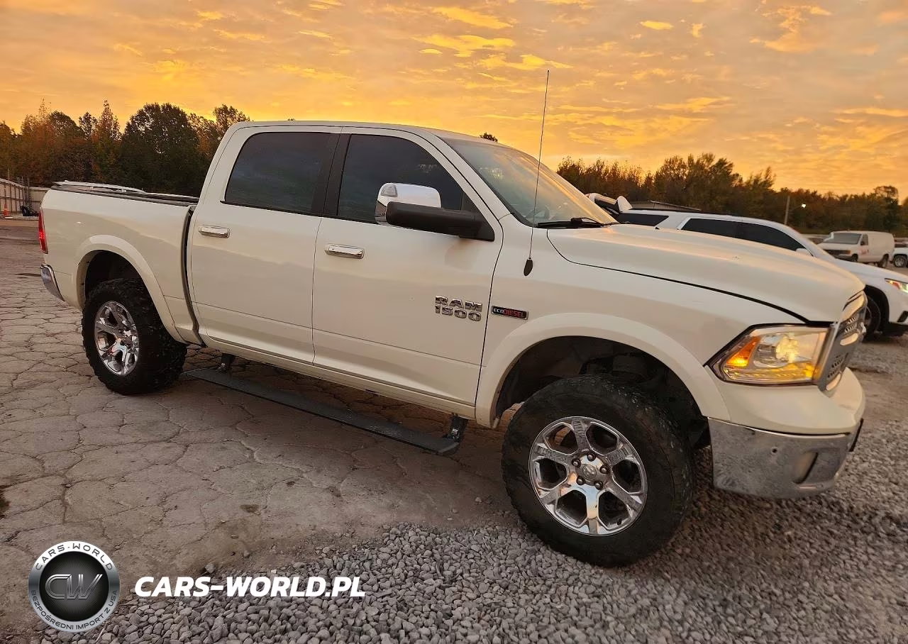 2017 Ram 1500 Laramie VIN:1C6RR7NM7HS873639 - 4