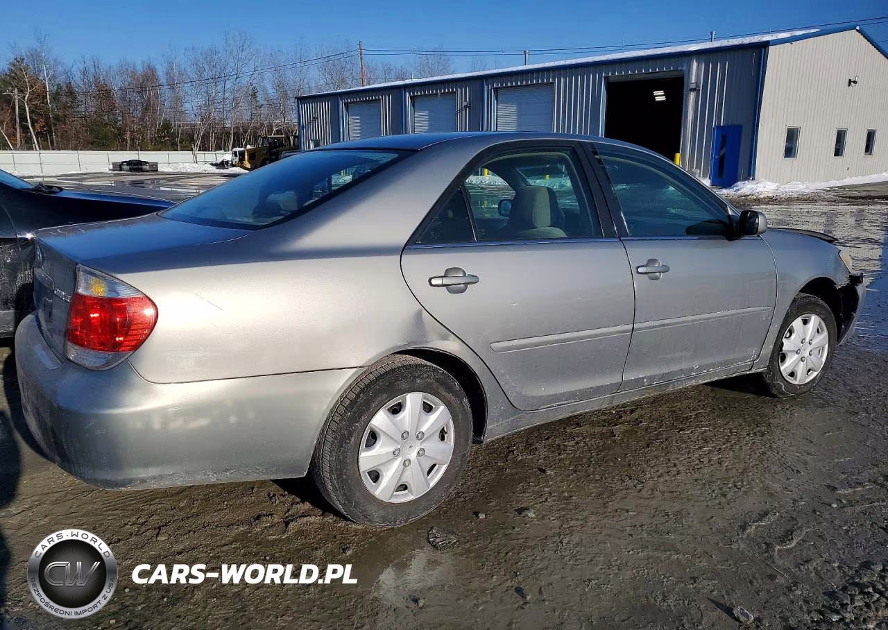 2005 Toyota Camry Le VIN:4T1BE32K45U953395 - 3