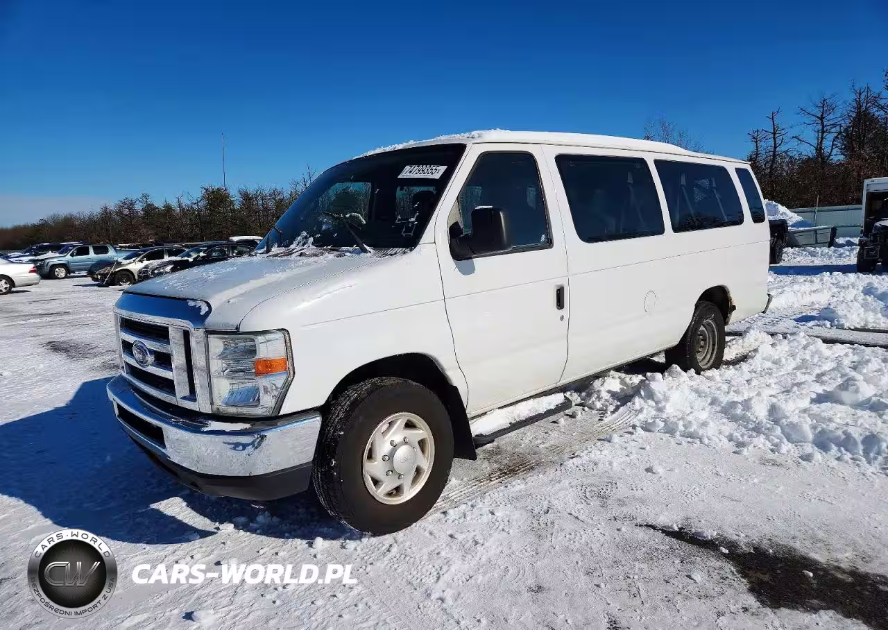 2013 Ford Econoline E350 Super Duty Wagon