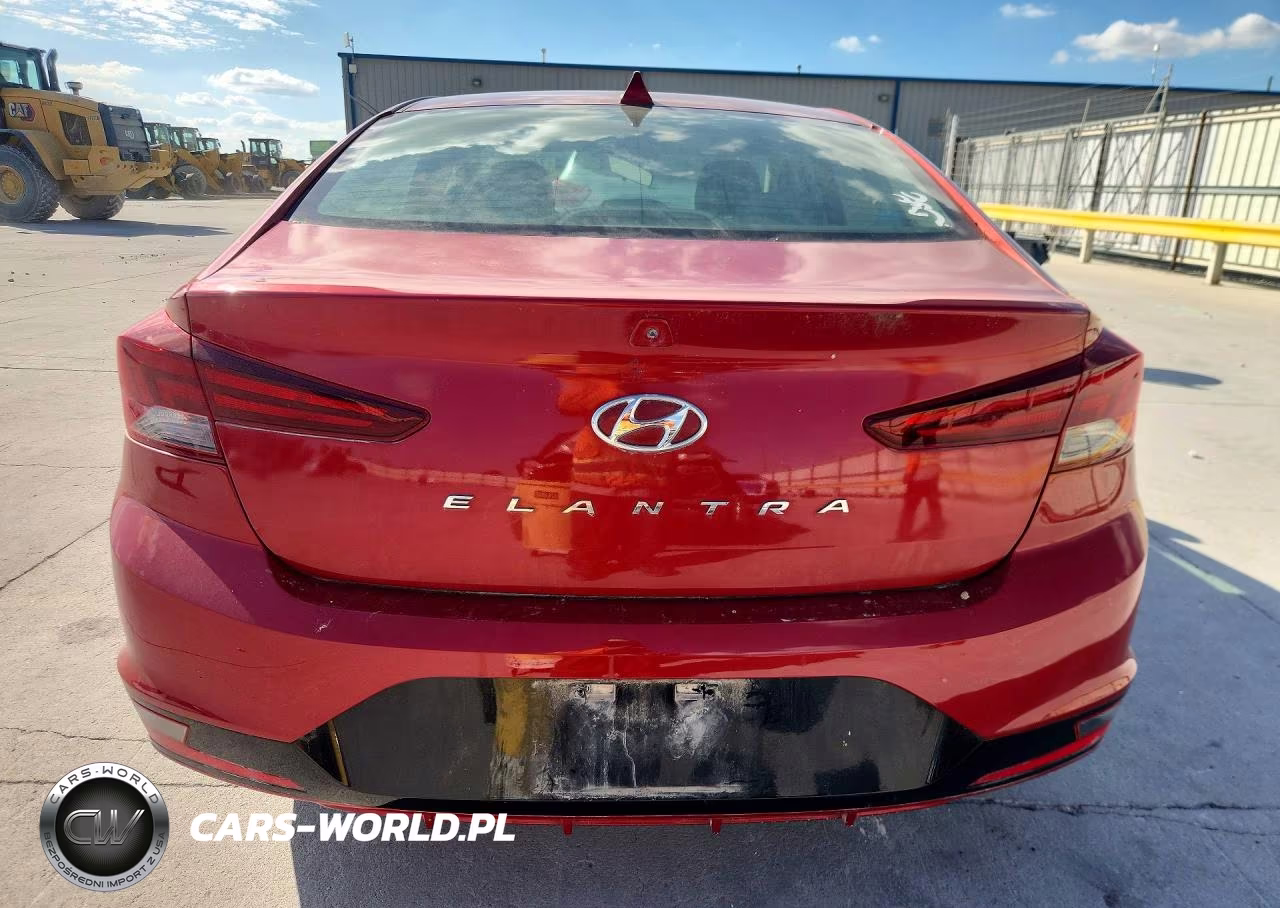 2019 Hyundai Elantra Sel VIN:5NPD84LF8KH439129 - 4