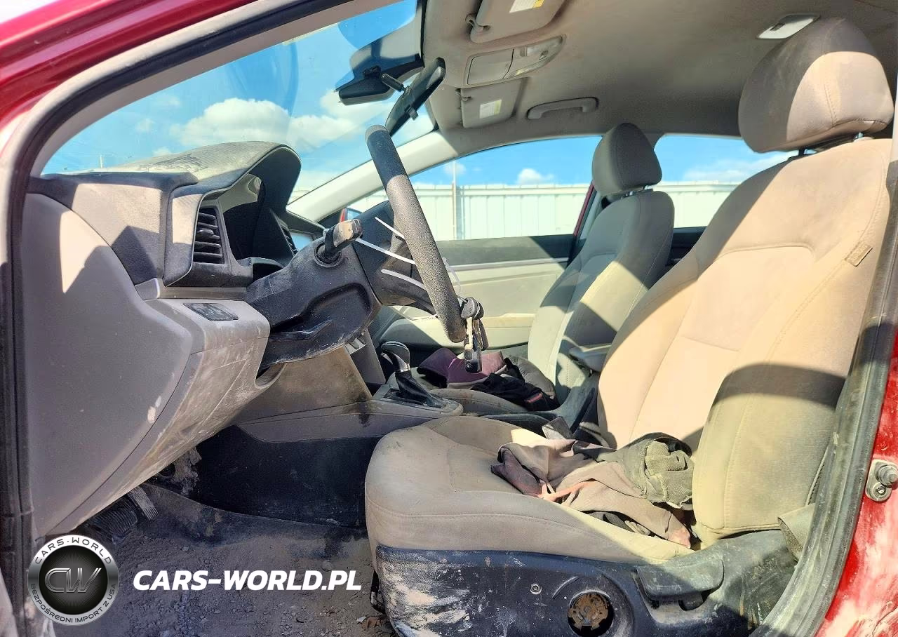 2019 Hyundai Elantra Sel VIN:5NPD84LF8KH439129 - 5