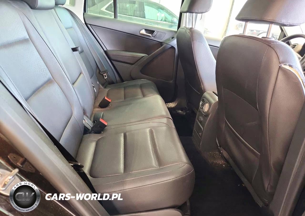 2017 Volkswagen Tiguan Wolfsburg VIN:WVGRV7AX5HW508949 - 11