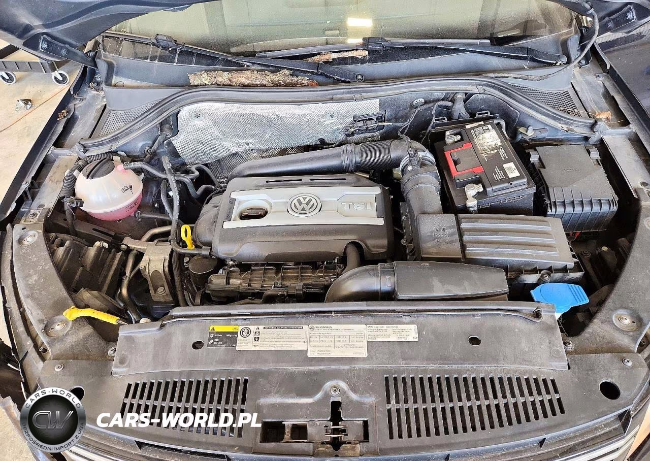 2017 Volkswagen Tiguan Wolfsburg VIN:WVGRV7AX5HW508949 - 12