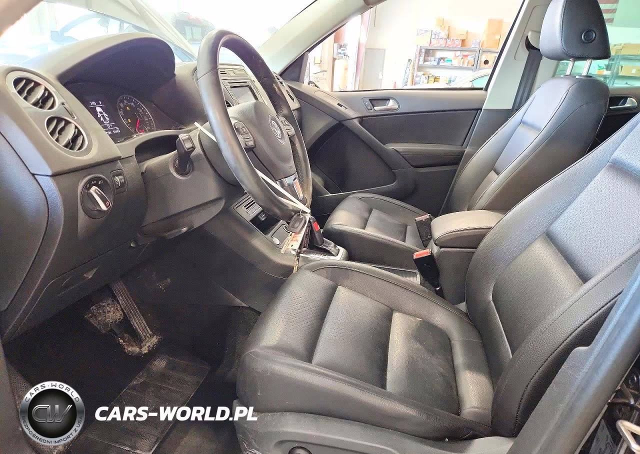 2017 Volkswagen Tiguan Wolfsburg VIN:WVGRV7AX5HW508949 - 7