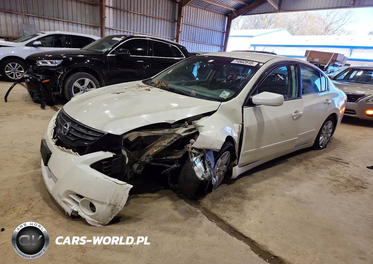 2010 Nissan Altima Base