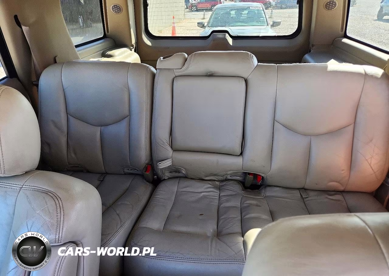 2004 Chevrolet Tahoe C1500 VIN:1GNEC13Z24R148625 - 10