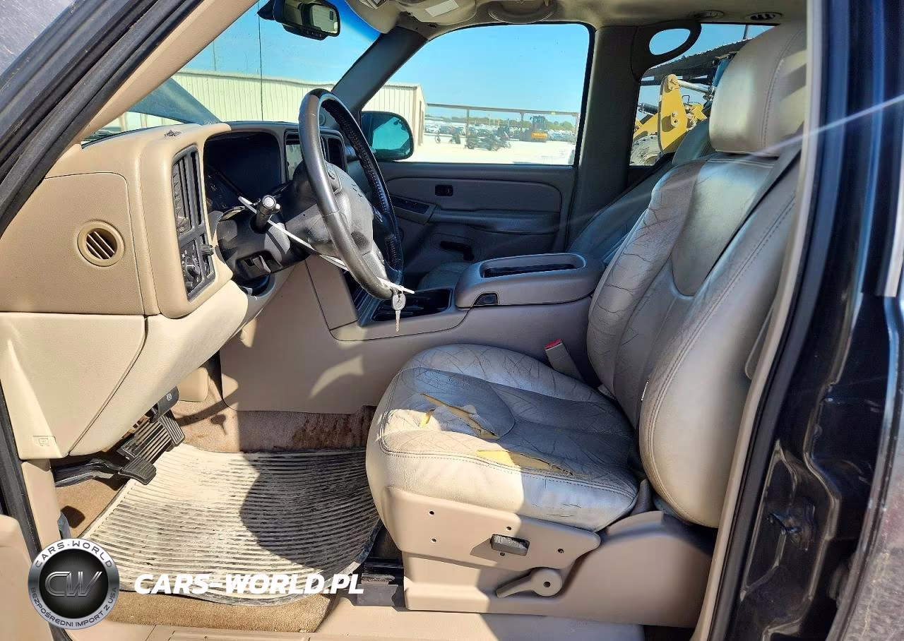 2004 Chevrolet Tahoe C1500 VIN:1GNEC13Z24R148625 - 7