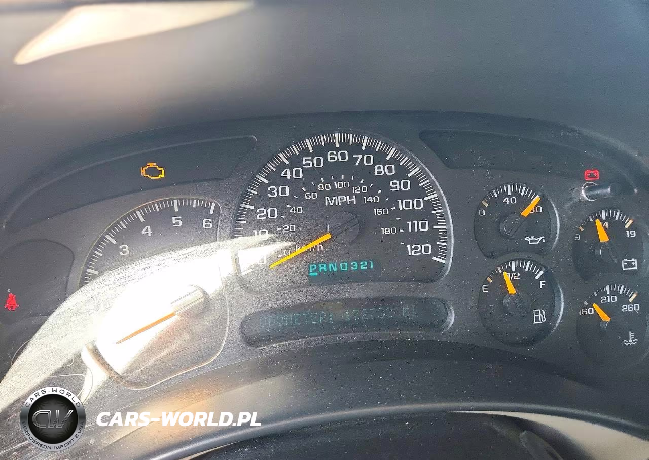 2004 Chevrolet Tahoe C1500 VIN:1GNEC13Z24R148625 - 9