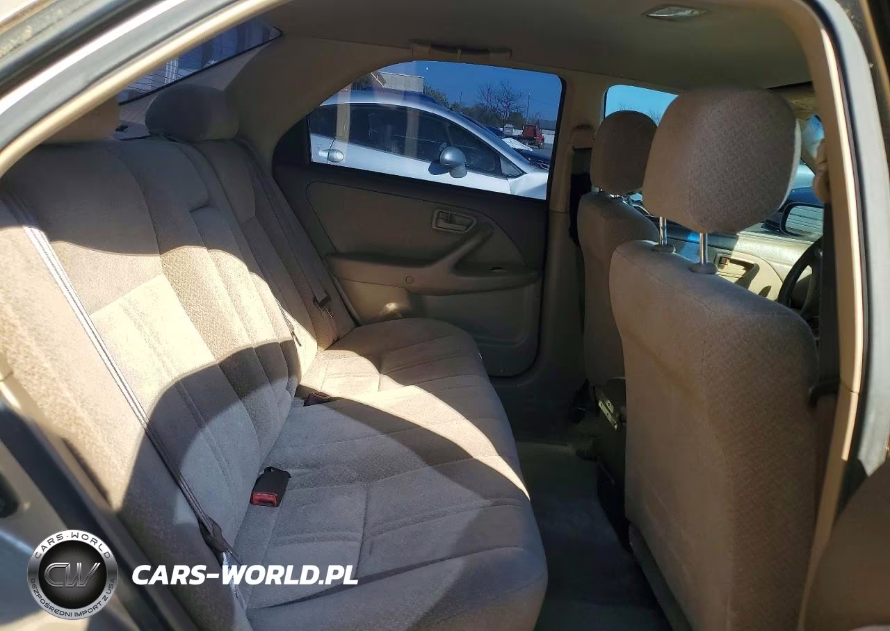 2000 Toyota Camry Le VIN:JT2BG22KXY0409223 - 10