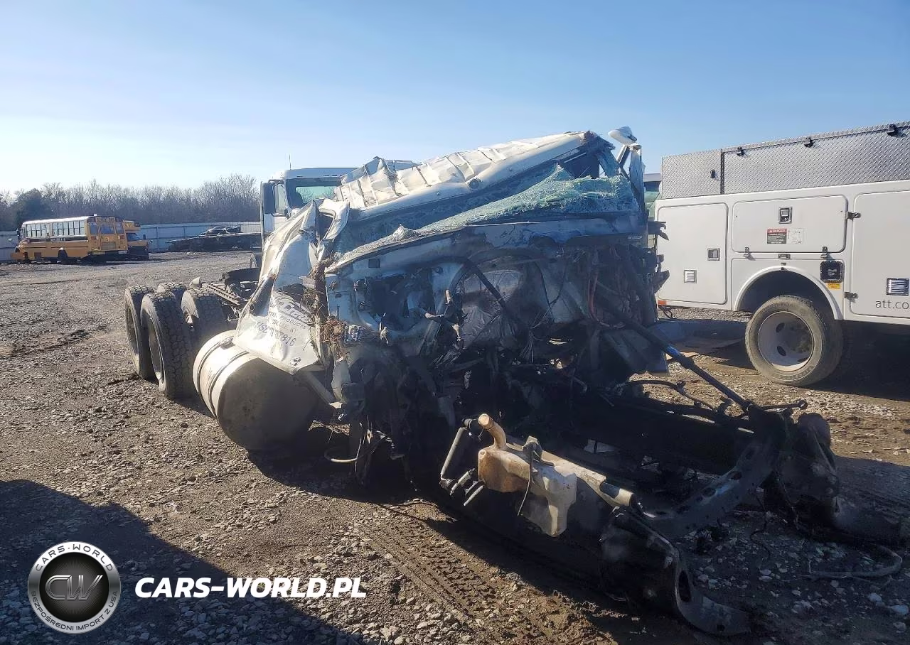 2022 International Lt625