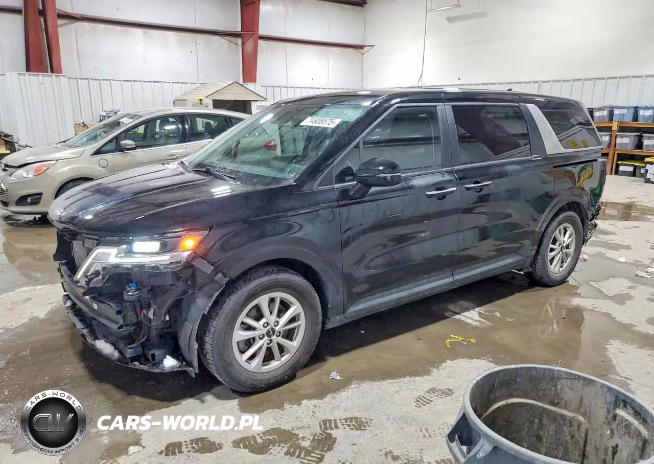 2023 Kia Carnival Lx