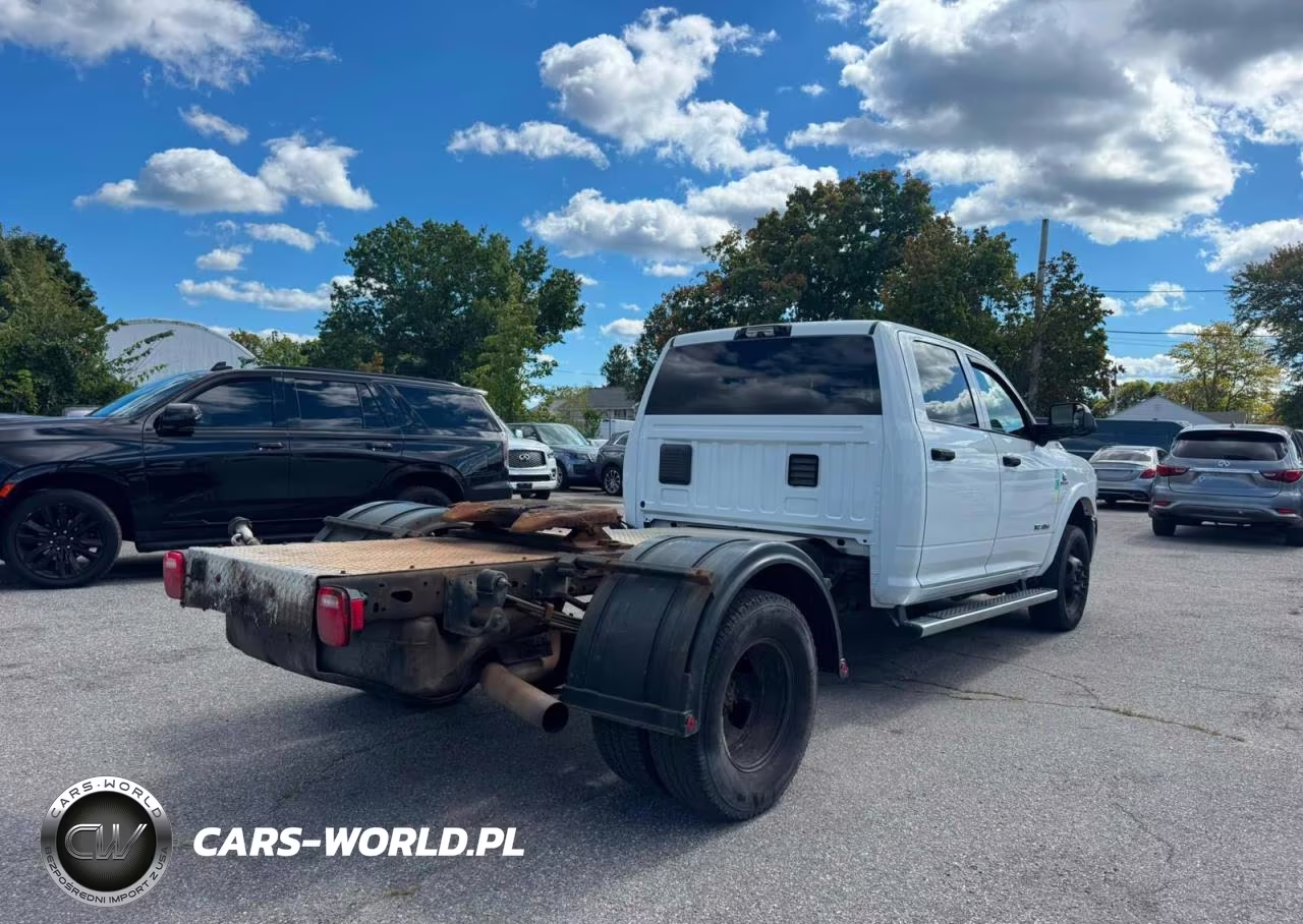 2022 Ram 3500 VIN:3C7WRTCL6NG235077 - 4