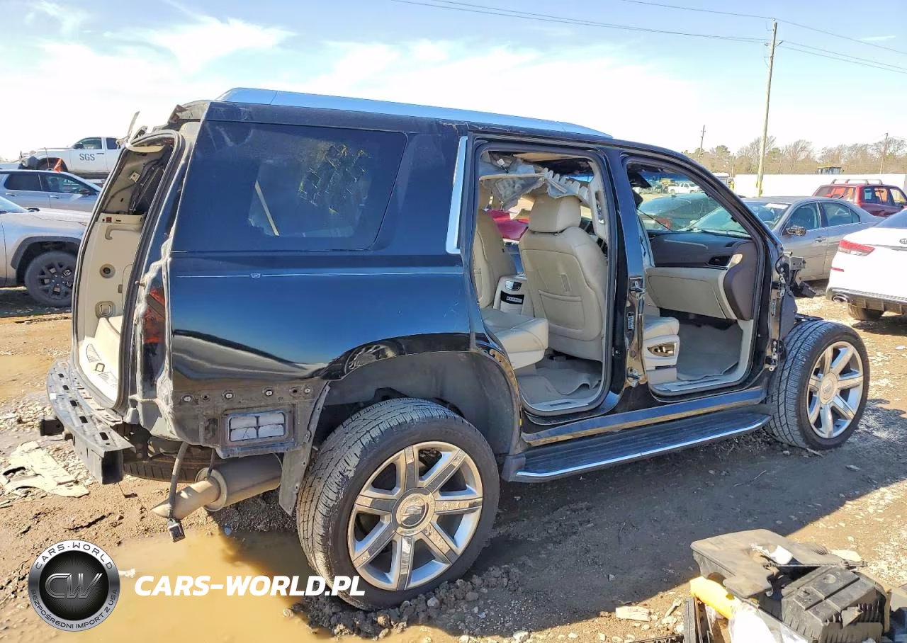 2017 Cadillac Escalade VIN:1GYS3BKJ7HR396138 - 3