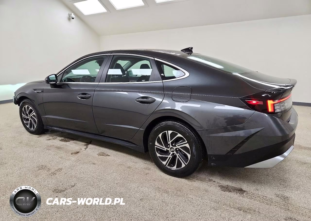 2026 Hyundai Sonata Hybrid Blue VIN:KMHL24JJ2TA167640 - 2