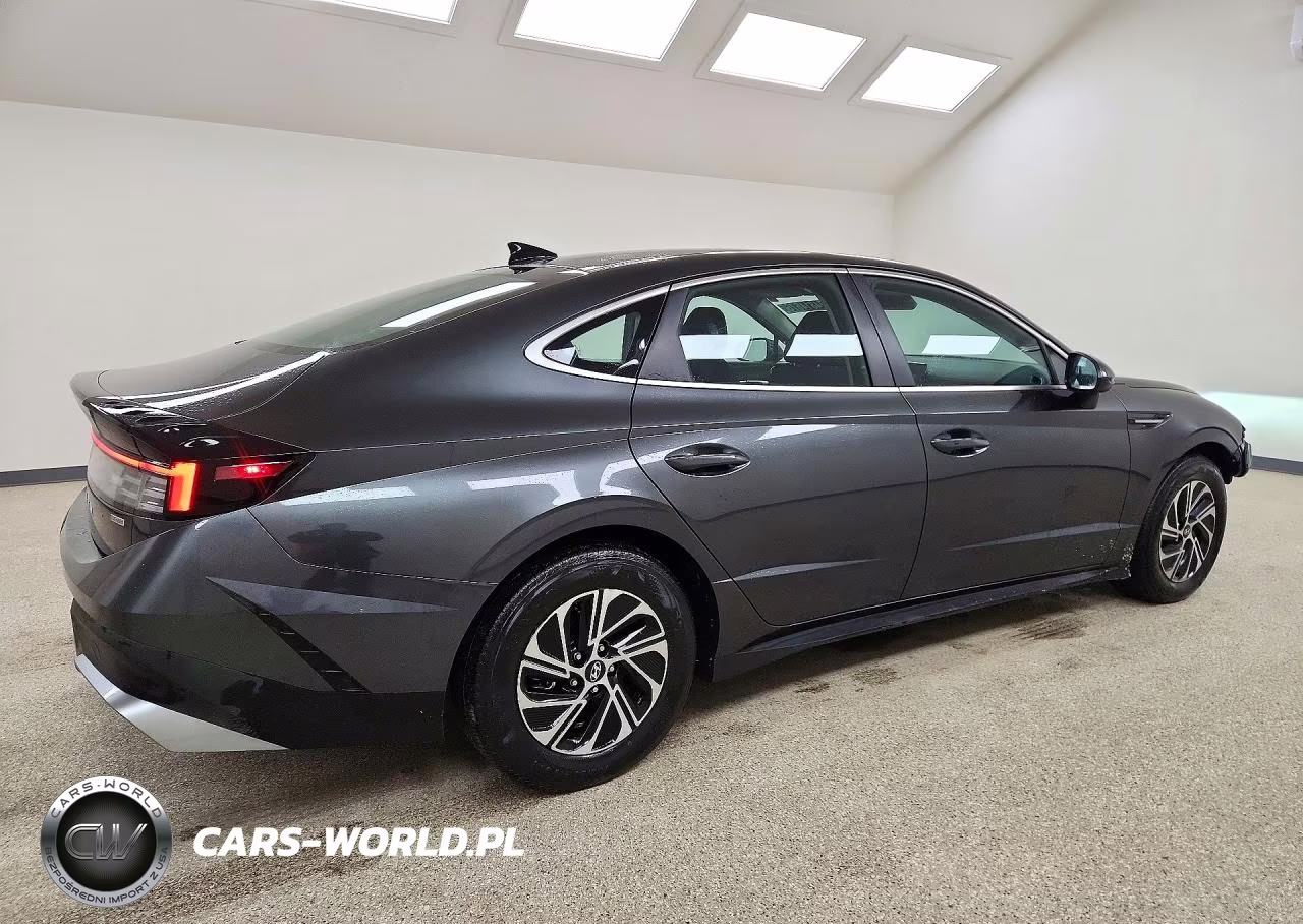 2026 Hyundai Sonata Hybrid Blue VIN:KMHL24JJ2TA167640 - 3