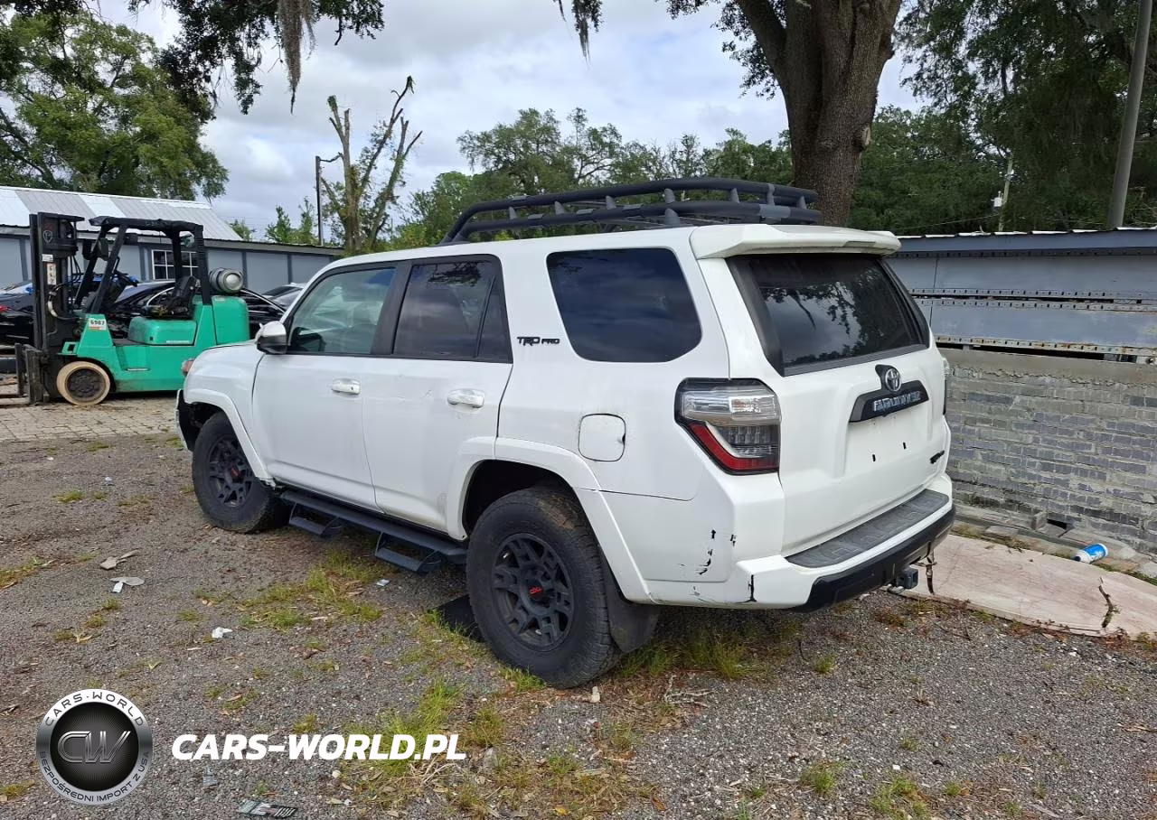 2020 Toyota 4Runner Sr5-Sr5 Premium VIN:JTEBU5JRXL5819107 - 3