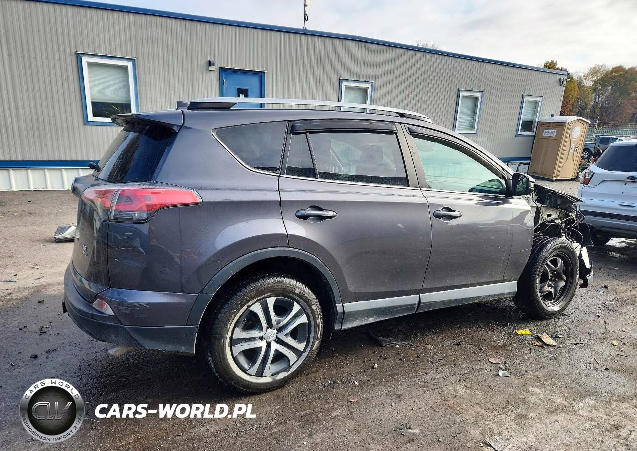 2018 Toyota Rav4 Le VIN:2T3BFREV8JW808819 - 3