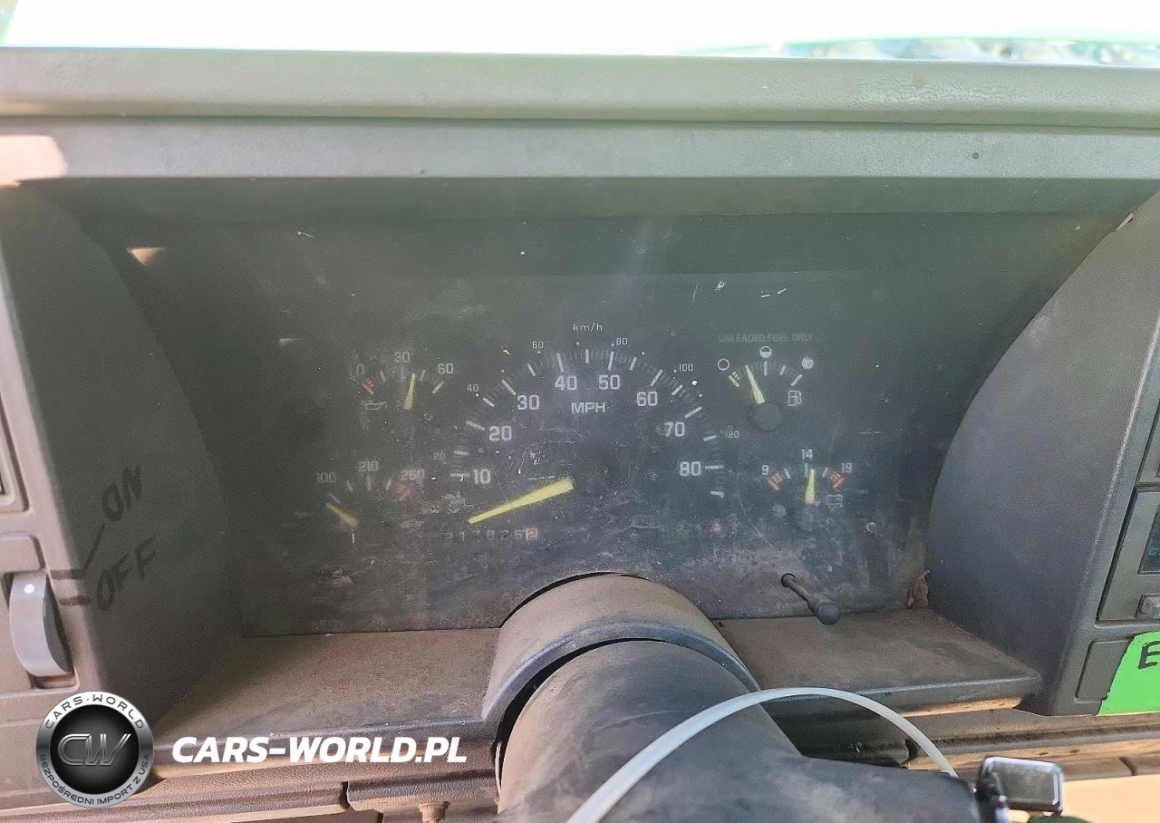 1993 Chevrolet Gmt-400 C2500 VIN:1GBGC24K6PE183726 - 9