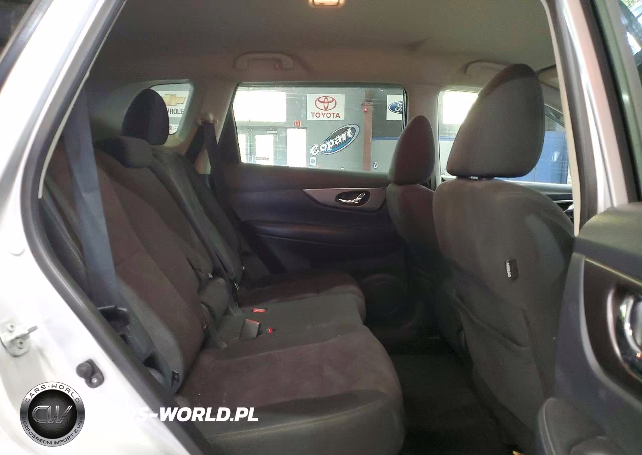 2016 Nissan Rogue S VIN:KNMAT2MV8GP660737 - 11