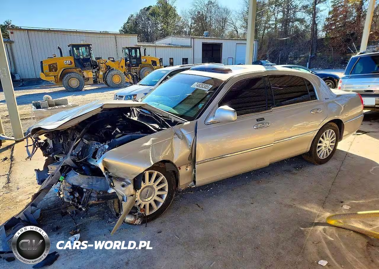 2004 Lincoln Town Car Ultimate