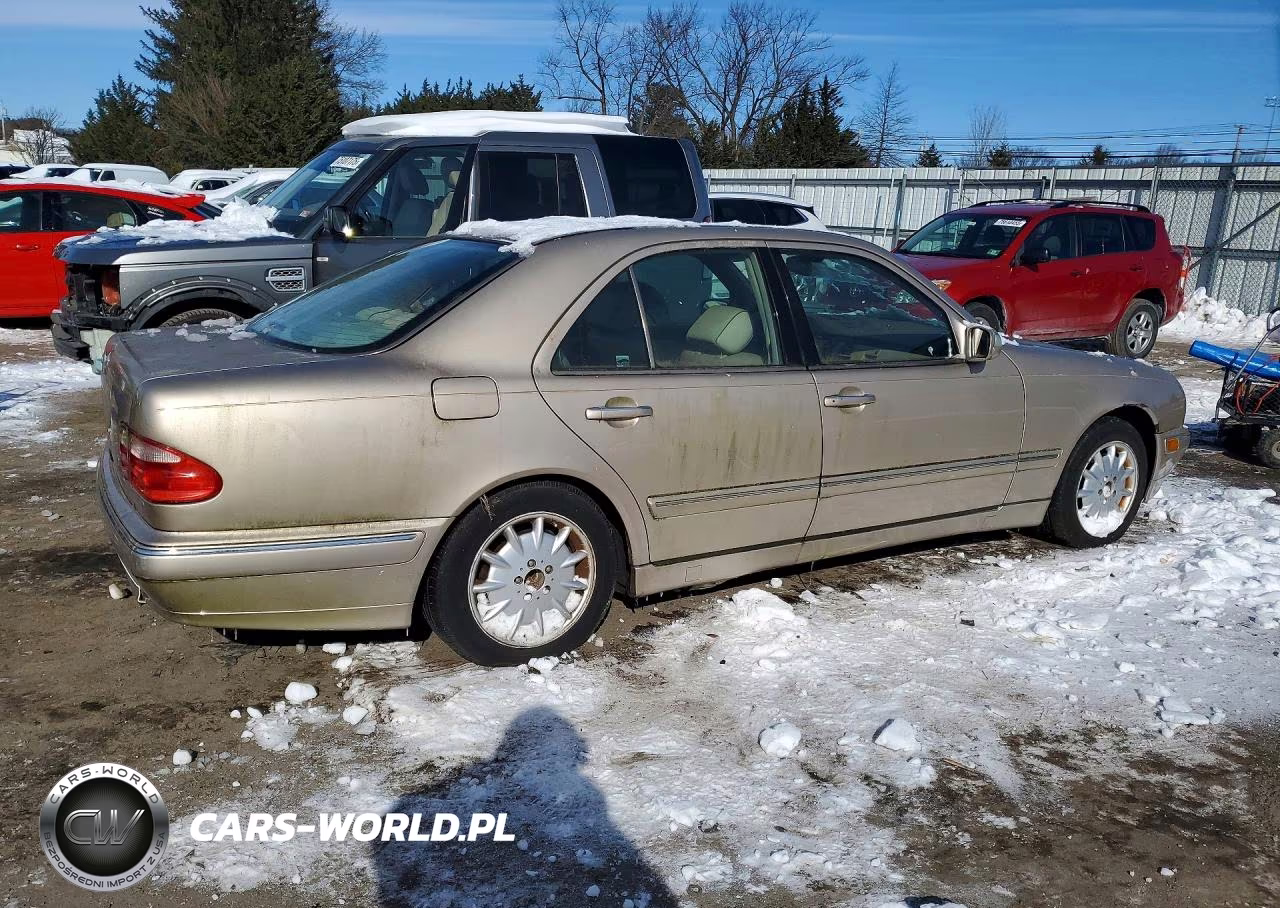 2000 Mercedes-Benz E 320 VIN:WDBJF65J1YB103059 - 3