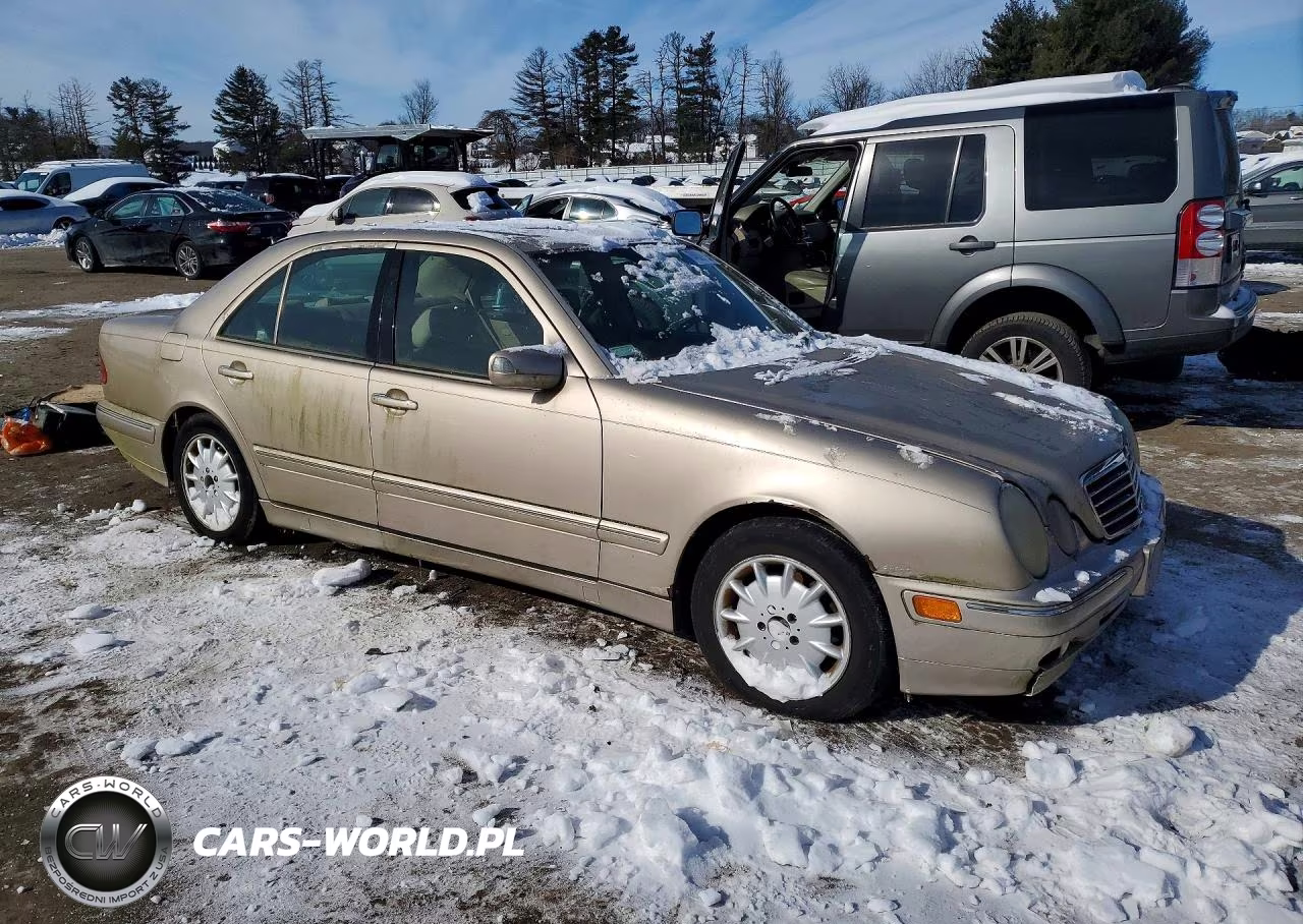 2000 Mercedes-Benz E 320 VIN:WDBJF65J1YB103059 - 4