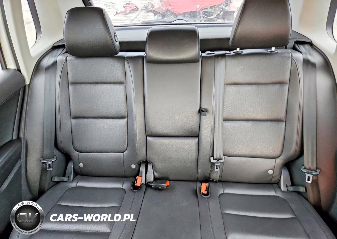 2016 Volkswagen Tiguan S VIN:WVGAV7AX9GW582600 - 10