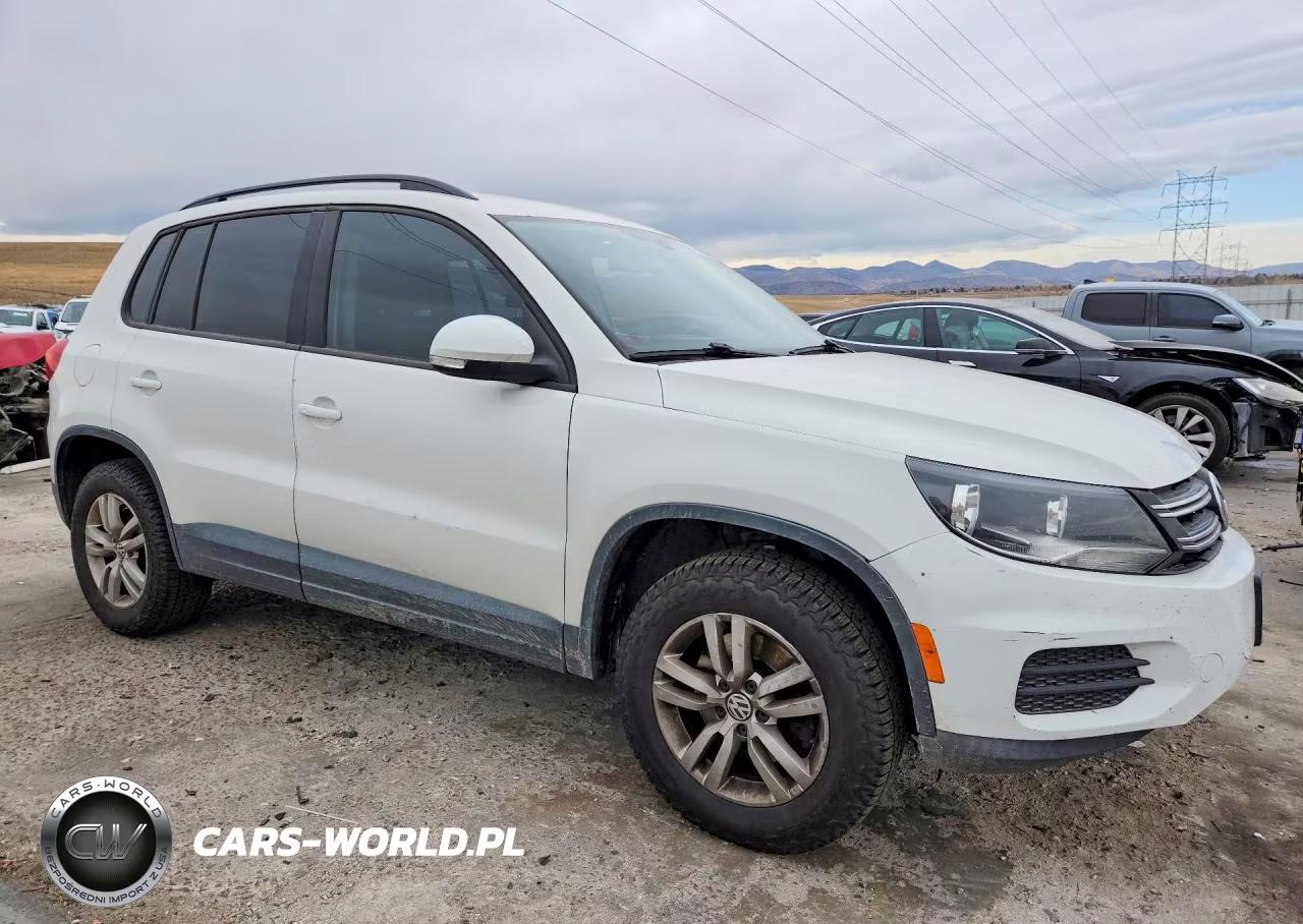 2016 Volkswagen Tiguan S VIN:WVGAV7AX9GW582600 - 4