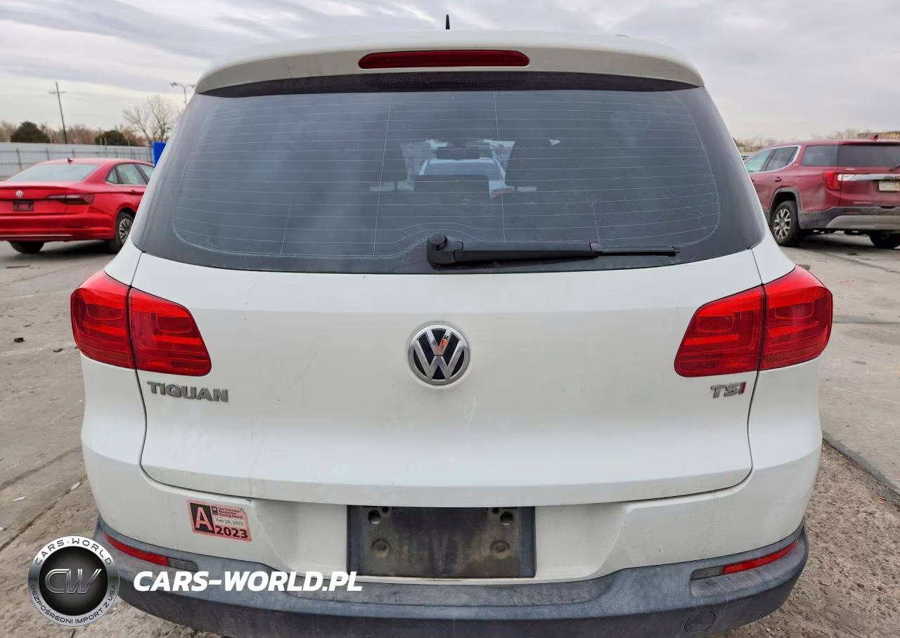2016 Volkswagen Tiguan S VIN:WVGAV7AX9GW582600 - 6