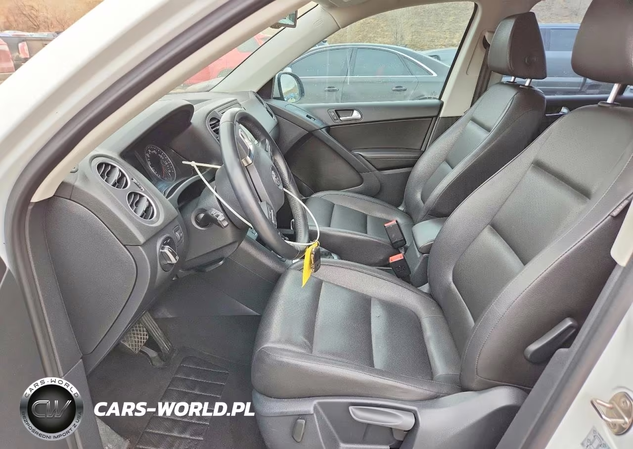 2016 Volkswagen Tiguan S VIN:WVGAV7AX9GW582600 - 7