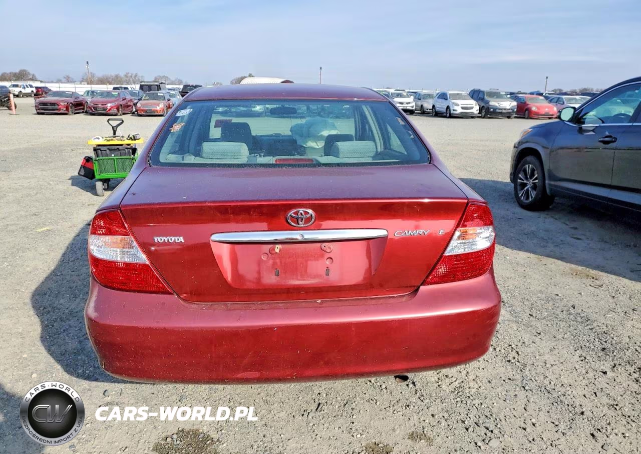 2002 Toyota Camry Le VIN:JTDBE32K720093483 - 6