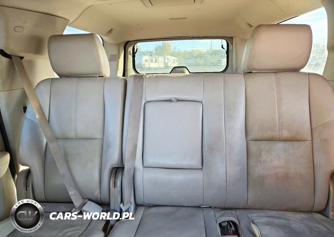 2013 Chevrolet Suburban K1500 Lt VIN:1GNSKJE7XDR219913 - 10