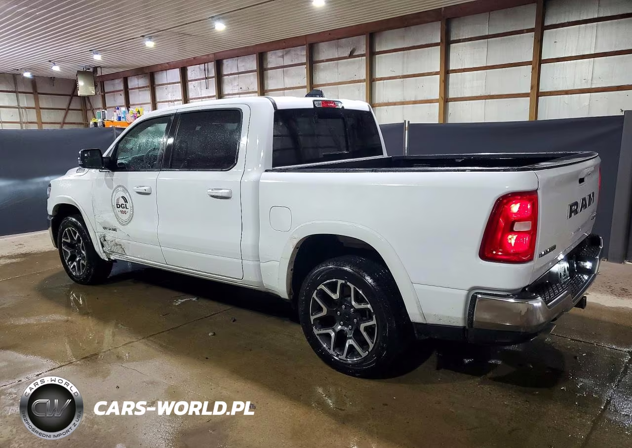 2026 Ram 1500 Laramie VIN:1C6SRFJP1TN322304 - 2