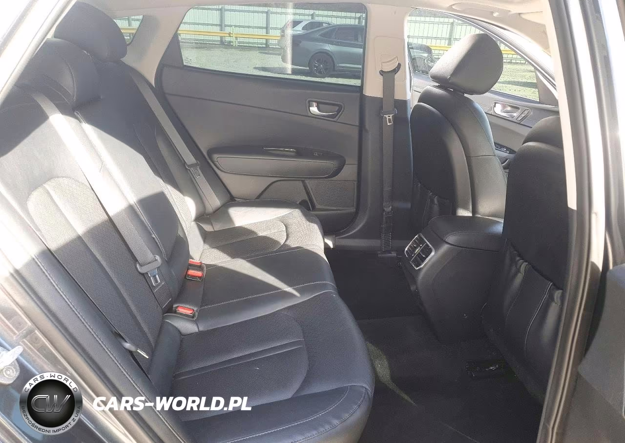 2019 Kia Optima Ex VIN:5XXGU4L18KG377093 - 10
