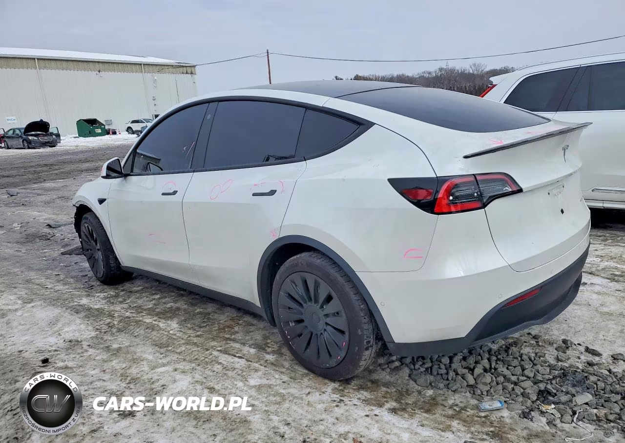 2021 Tesla Model Y VIN:5YJYGDEE0MF066467 - 2