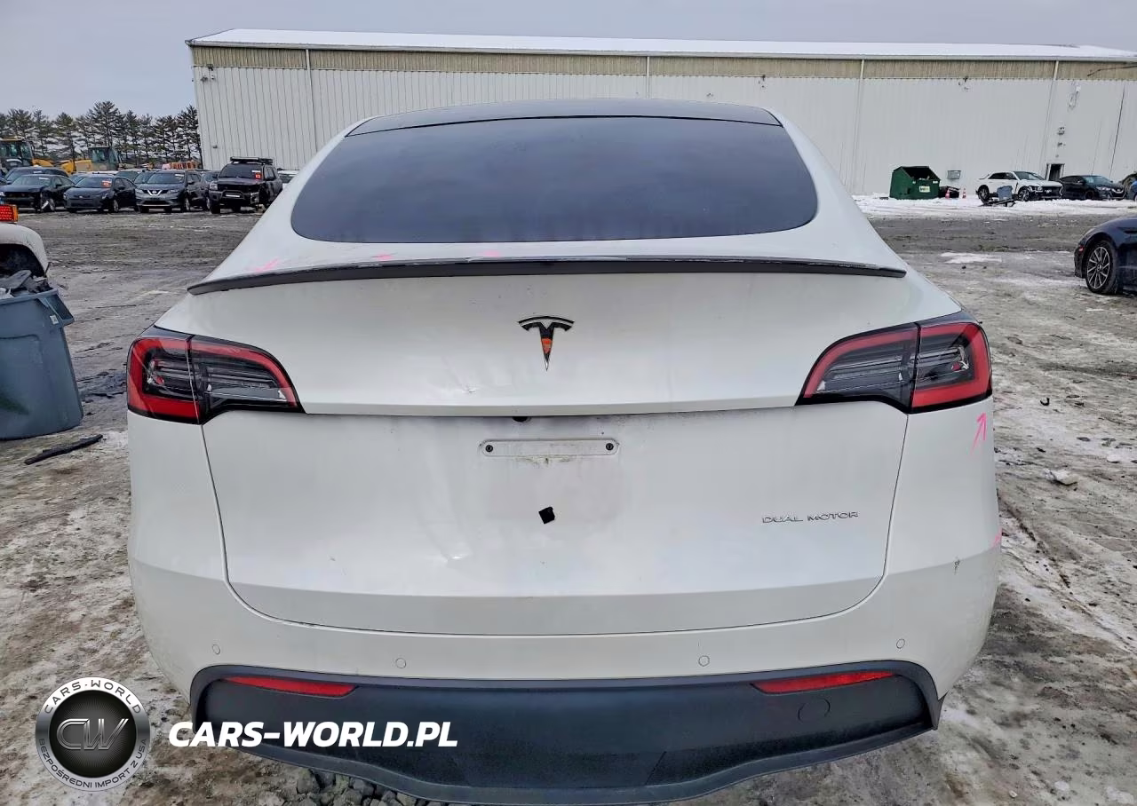 2021 Tesla Model Y VIN:5YJYGDEE0MF066467 - 6