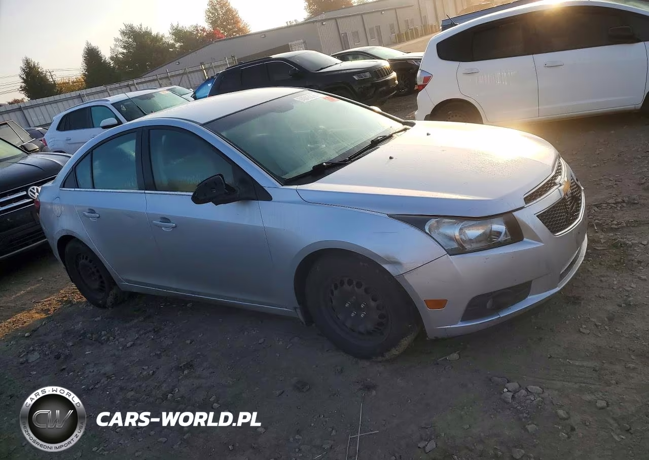 2011 Chevrolet Cruze Ls VIN:1G1PC5SH9B7308695 - 4