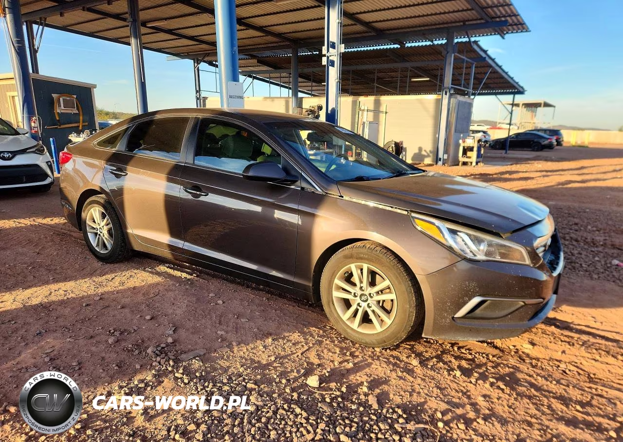 2016 Hyundai Sonata Se VIN:5NPE24AF4GH268086 - 4