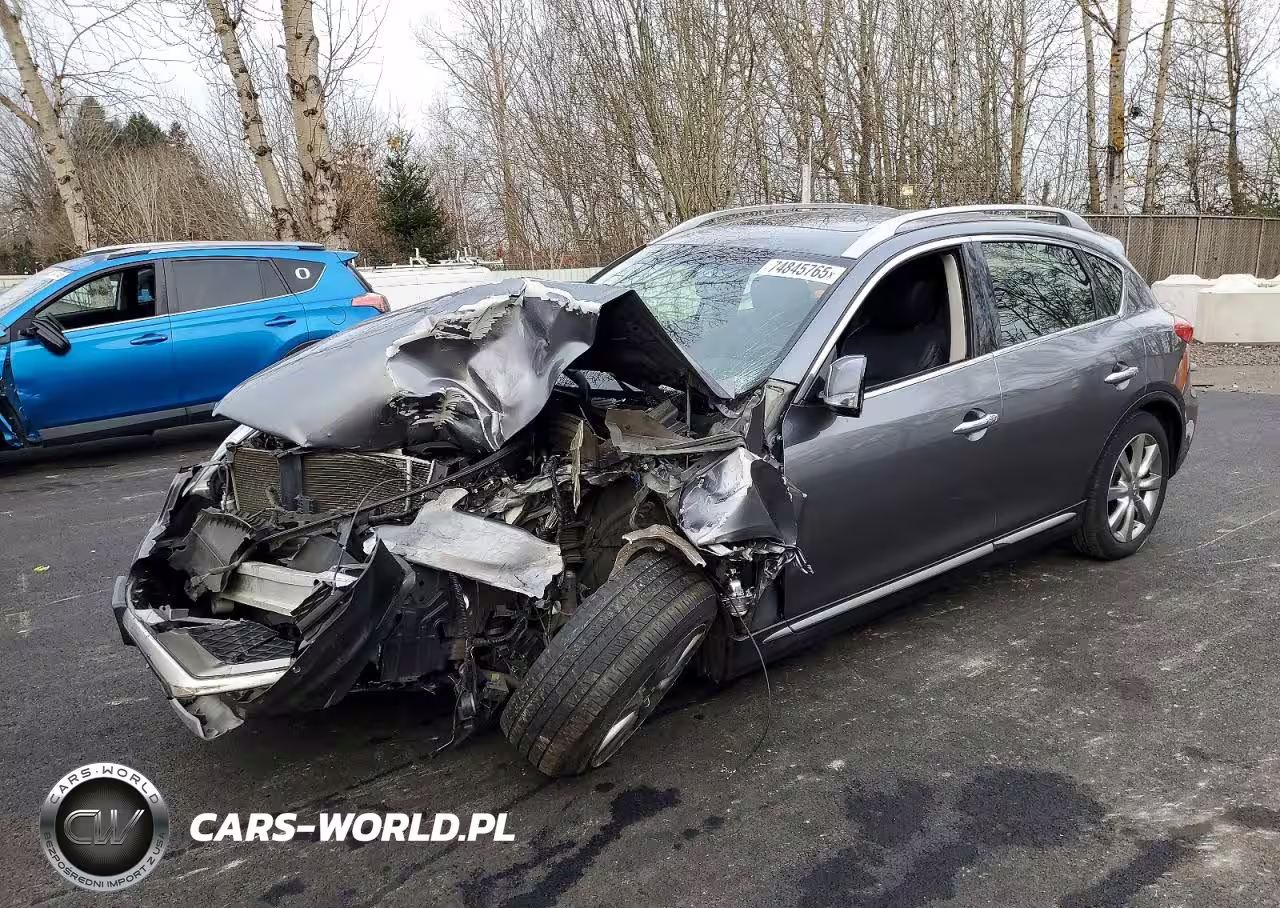 2016 Infinity Qx50 Base