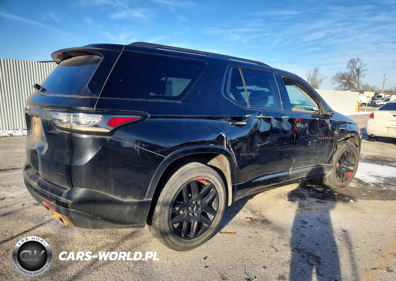 2020 Chevrolet Traverse Premier VIN:1GNEVKKWXLJ154922 - 3