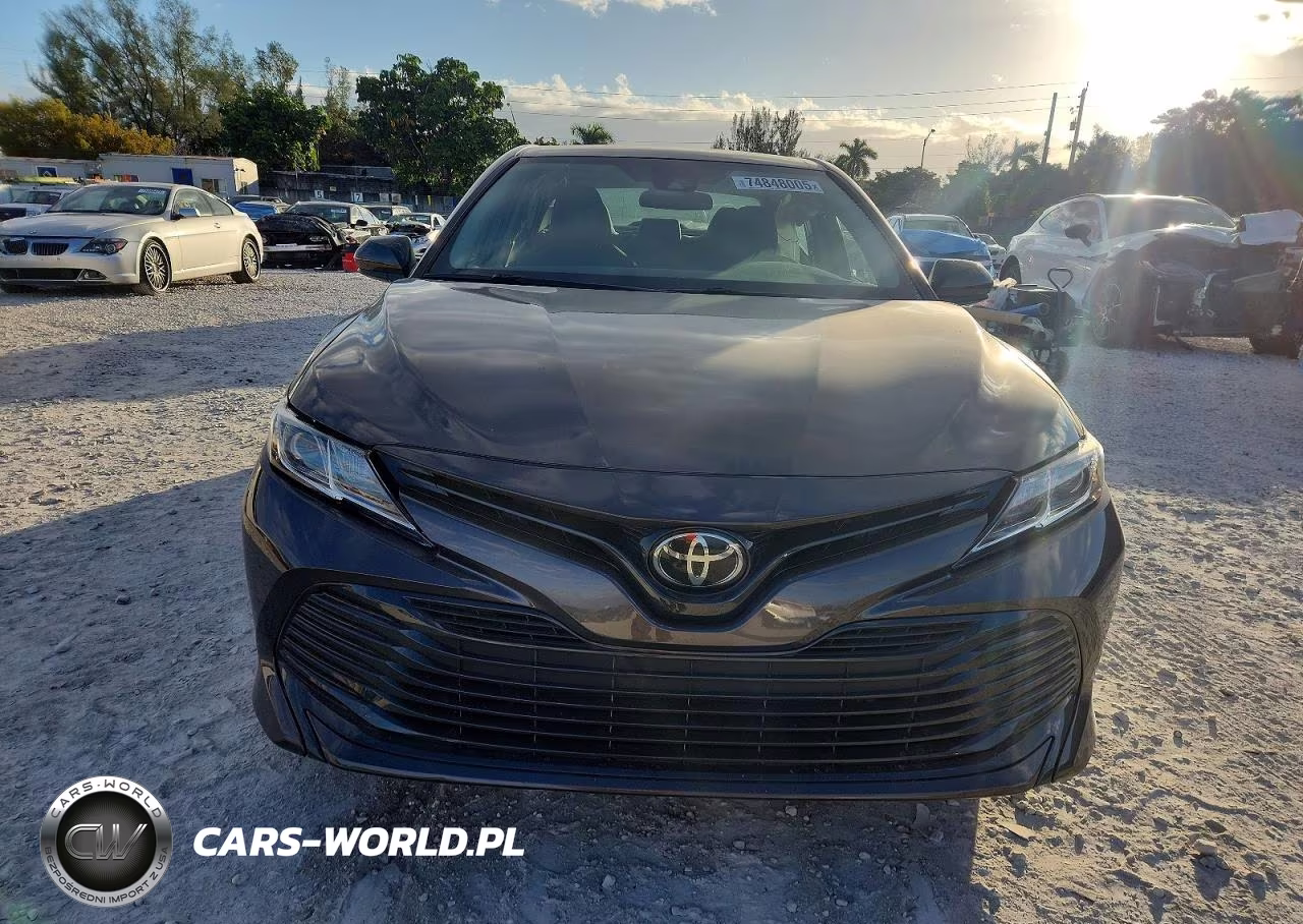 2020 Toyota Camry Le VIN:4T1C11AKXLU943943 - 5