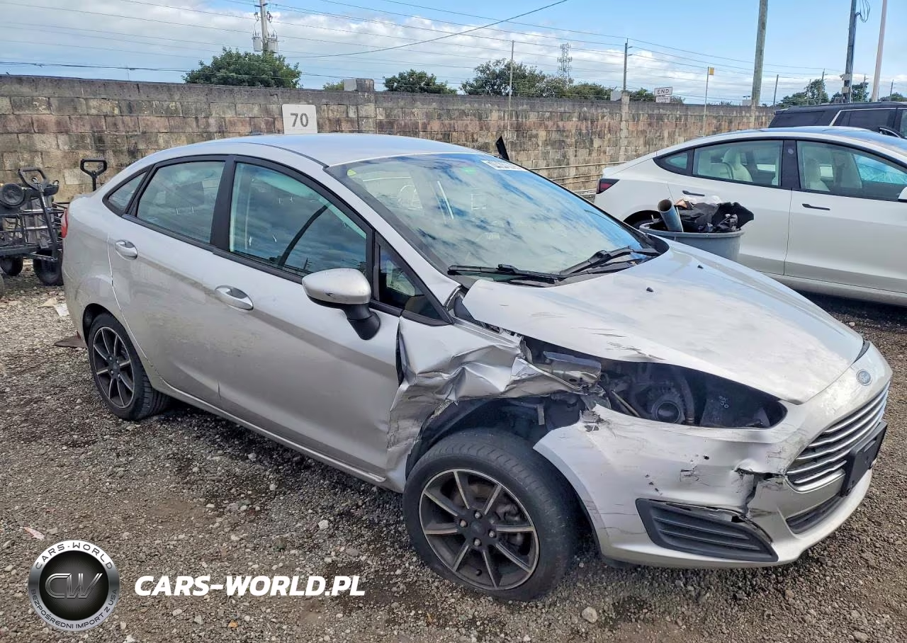 2017 Ford Fiesta Se VIN:3FADP4BJ6HM137081 - 4