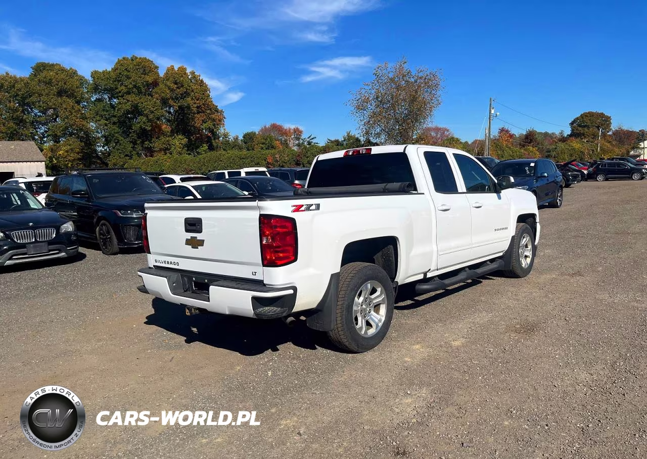2018 Chevrolet Silverado K1500 Lt VIN:1GCVKREC7JZ376585 - 3