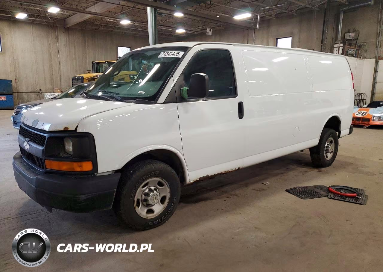 2013 Chevrolet Express G3500 VIN:1GCZGUCG2D1112981 - 1