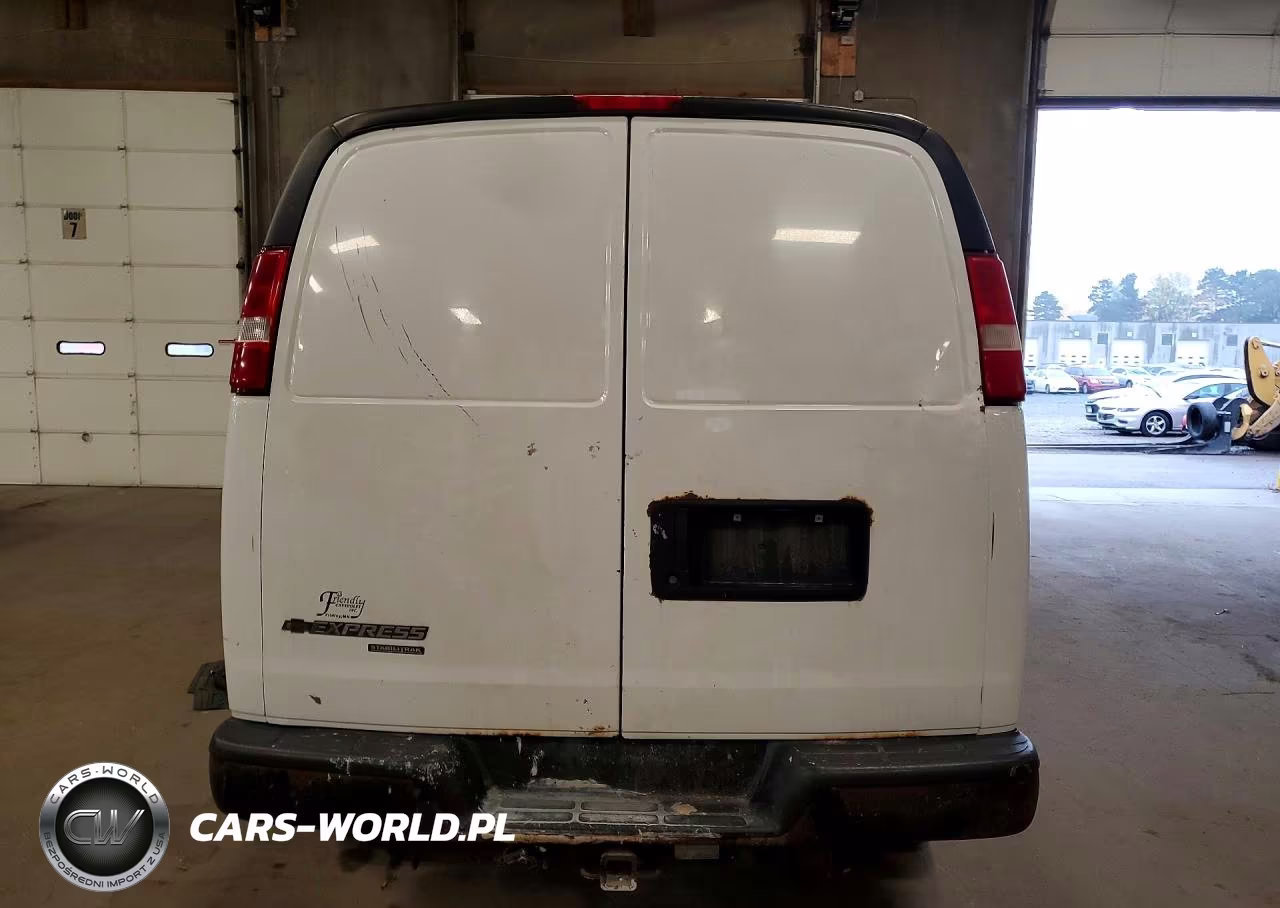 2013 Chevrolet Express G3500 VIN:1GCZGUCG2D1112981 - 4